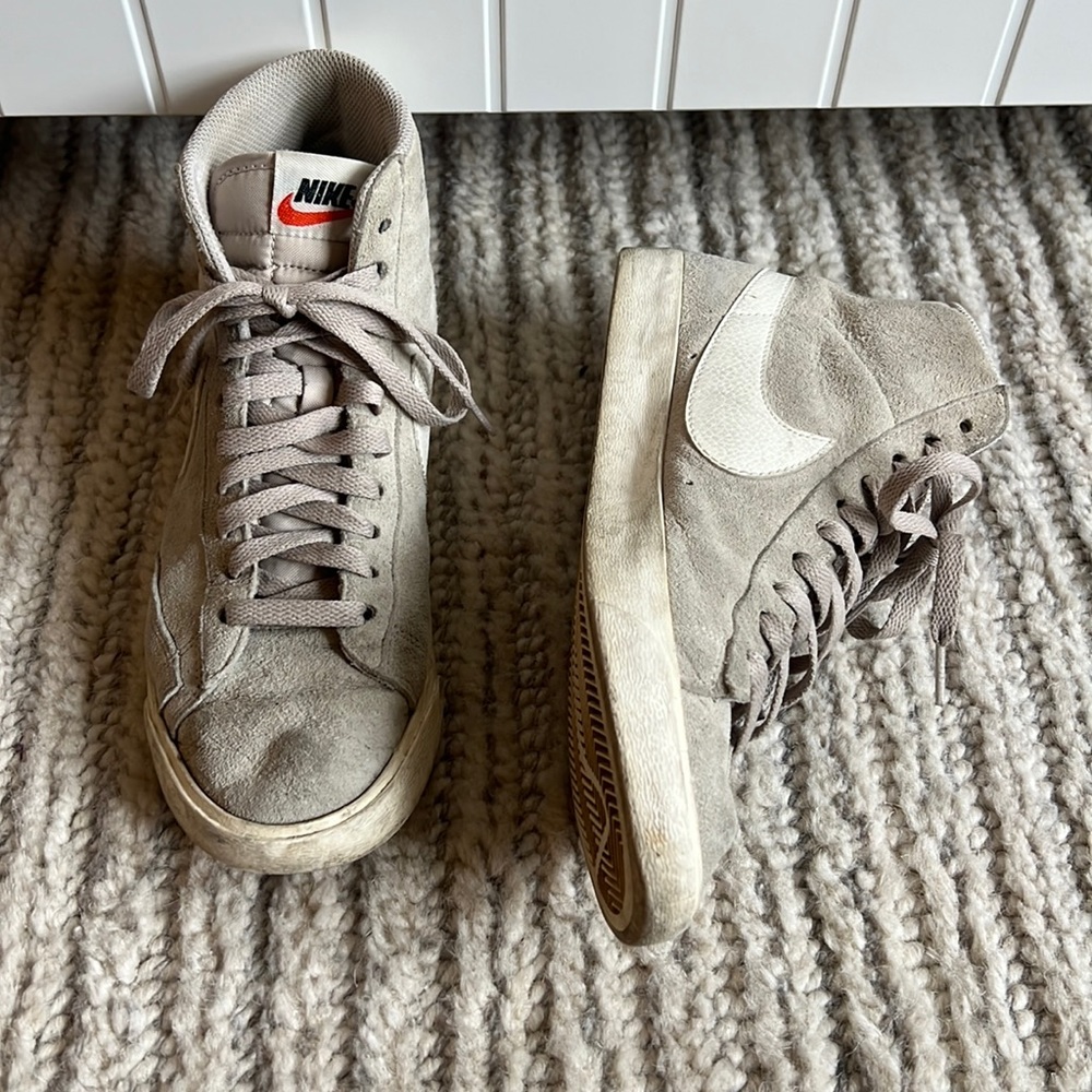 Nike Mid Vintage Sneakers